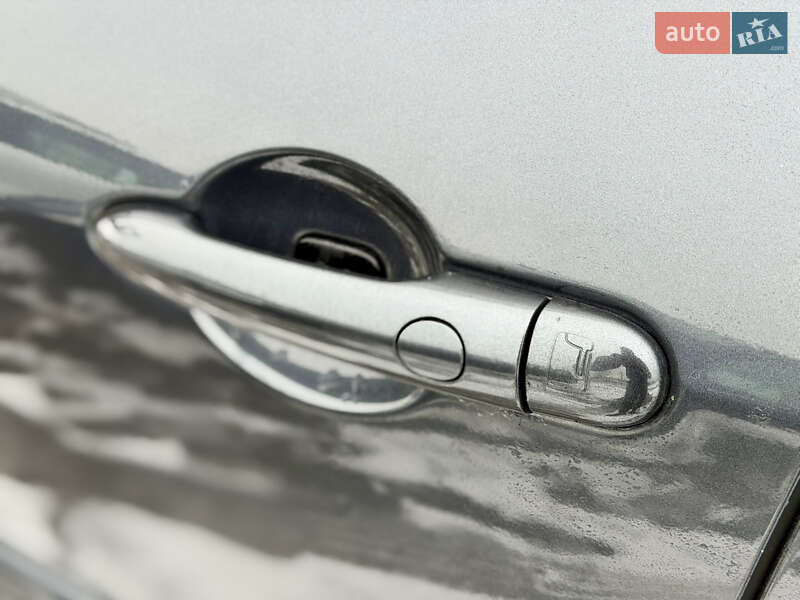 Ліфтбек Renault Laguna 2010 в Рівному