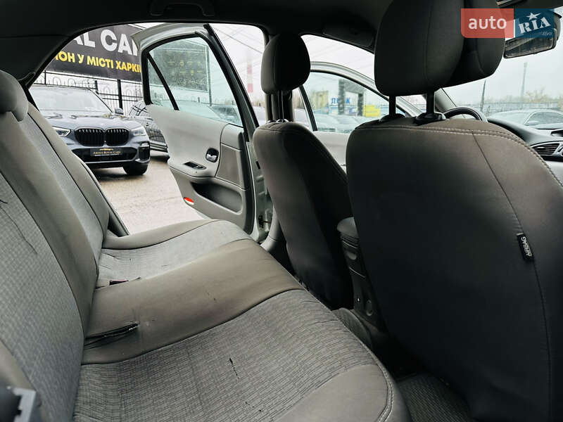 Лифтбек Renault Laguna 2005 в Харькове