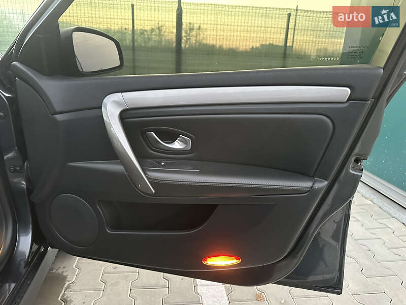 Лифтбек Renault Laguna 2010 в Виннице фото 29 Лифтбек Renault Laguna 2010 в Виннице