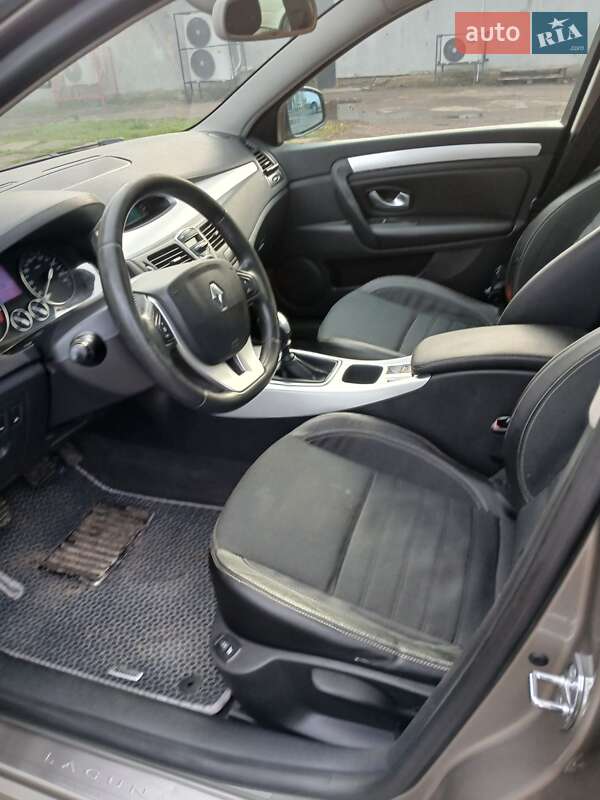 Лифтбек Renault Laguna 2008 в Черкассах