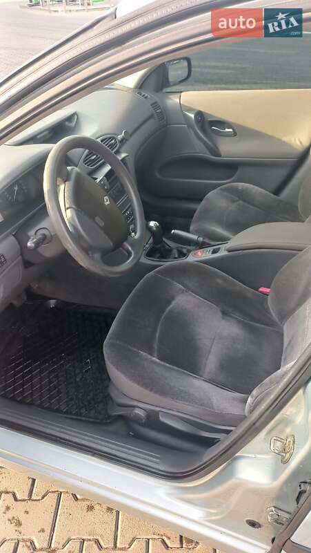 Ліфтбек Renault Laguna 2005 в Києві фото 10 Ліфтбек Renault Laguna 2005 в Києві