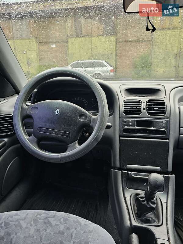 Универсал Renault Laguna 1997 в Киеве
