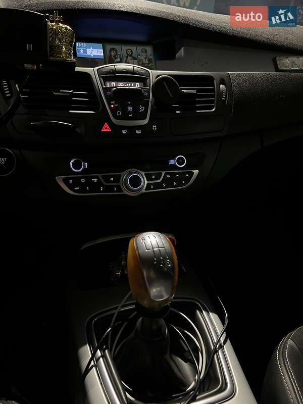 Універсал Renault Laguna 2009 в Чернівцях