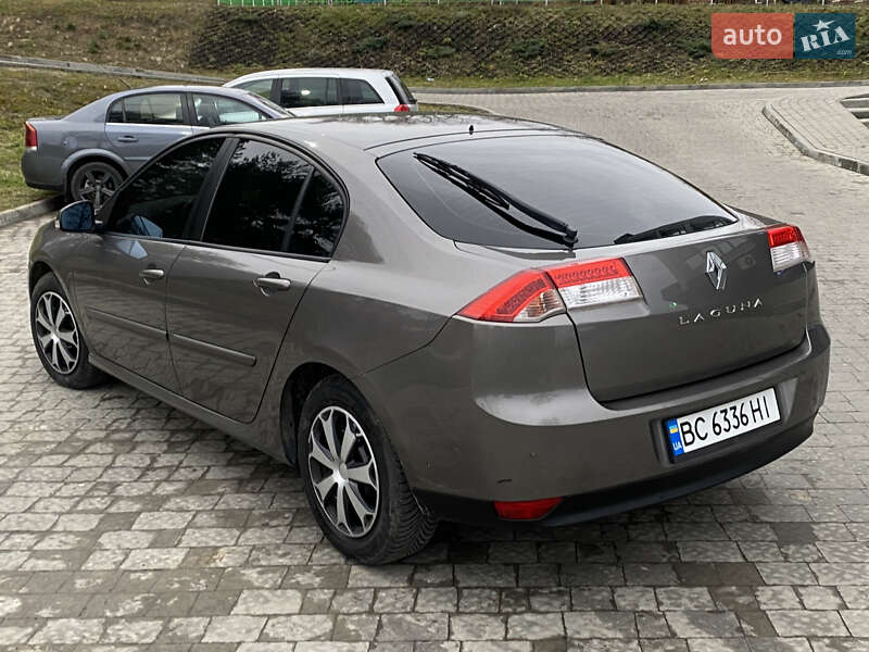 Ліфтбек Renault Laguna 2008 в Новояворівську