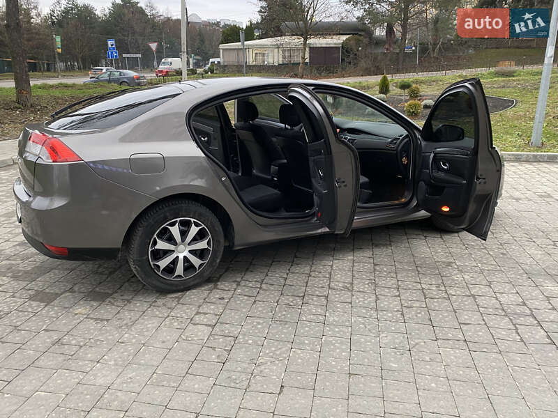 Ліфтбек Renault Laguna 2008 в Новояворівську