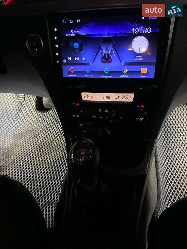 Ліфтбек Renault Laguna 2005 в Чернівцях