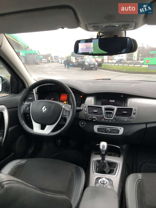 Ліфтбек Renault Laguna 2014 в Києві фото 25 Ліфтбек Renault Laguna 2014 в Києві