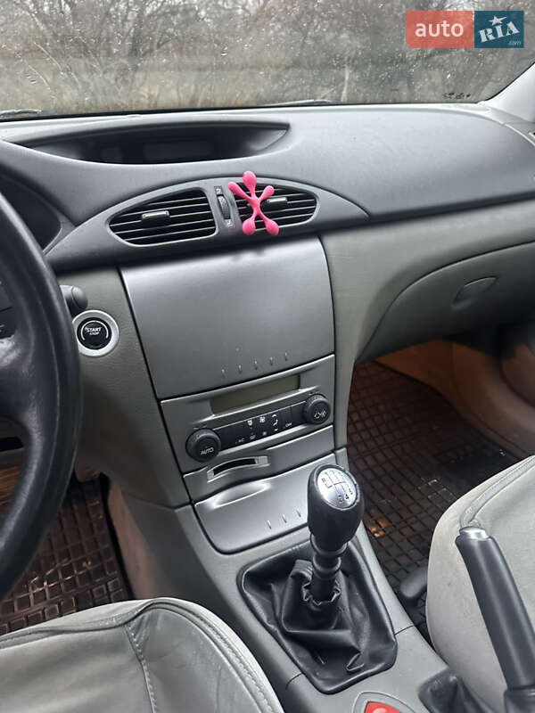 Лифтбек Renault Laguna 2001 в Львове