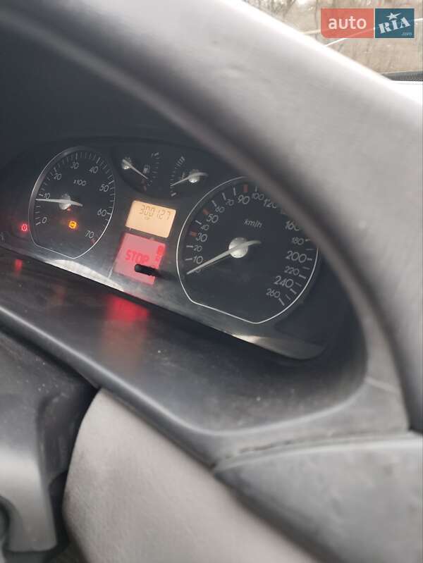 Лифтбек Renault Laguna 2002 в Володарке