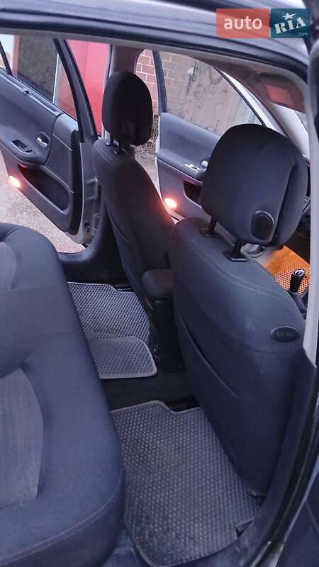 Ліфтбек Renault Laguna 2007 в Тернополі