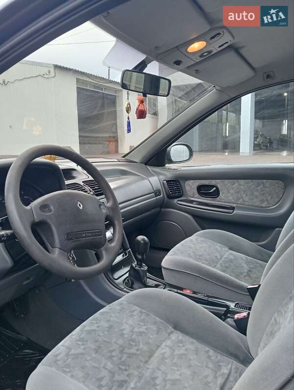 Универсал Renault Laguna 1996 в Ровно