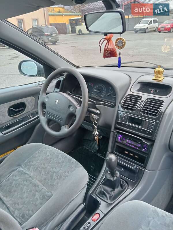Универсал Renault Laguna 1996 в Ровно