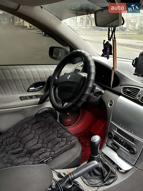 Ліфтбек Renault Laguna 2005 в Слов'янську фото 7 Ліфтбек Renault Laguna 2005 в Слов'янську