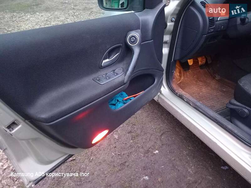 Лифтбек Renault Laguna 2005 в Тернополе