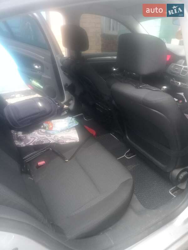 Лифтбек Renault Laguna 2010 в Полтаве фото 10 Лифтбек Renault Laguna 2010 в Полтаве