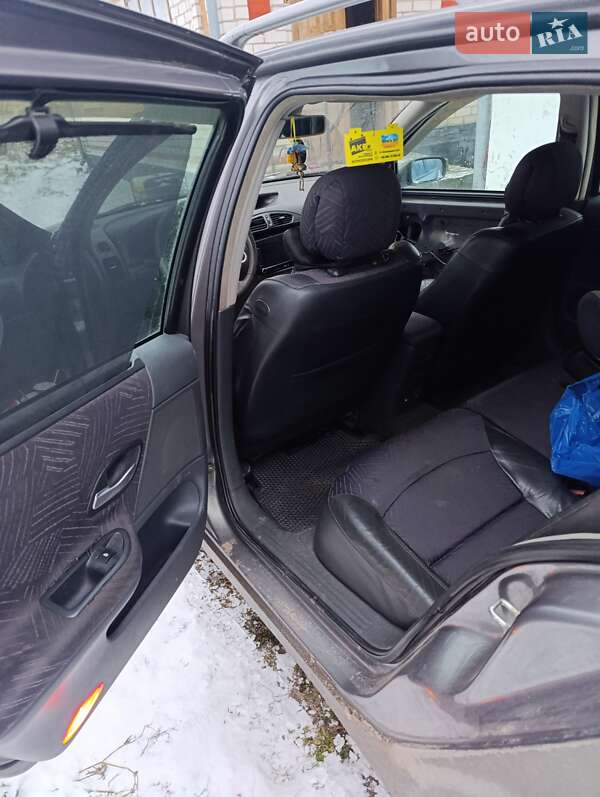 Универсал Renault Laguna 2002 в Житомире фото 5 Универсал Renault Laguna 2002 в Житомире