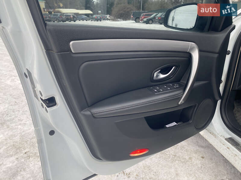 Универсал Renault Laguna 2011 в Умани