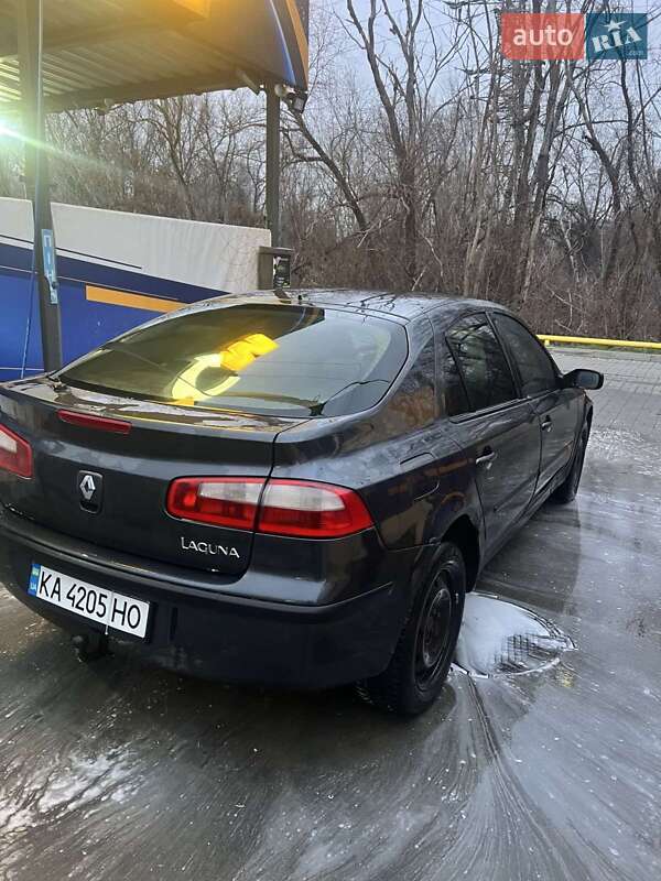 Ліфтбек Renault Laguna 2002 в Умані