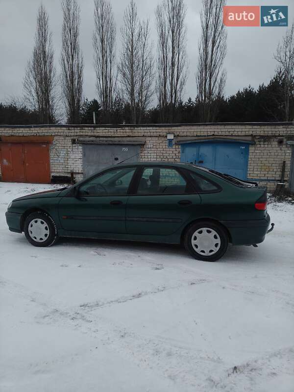 Лифтбек Renault Laguna 1997 в Вараше