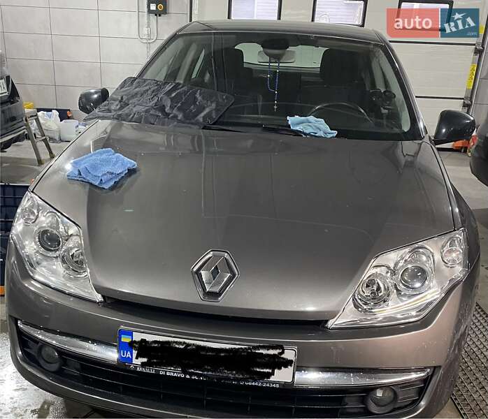 Лифтбек Renault Laguna 2010 в Ивано-Франковске