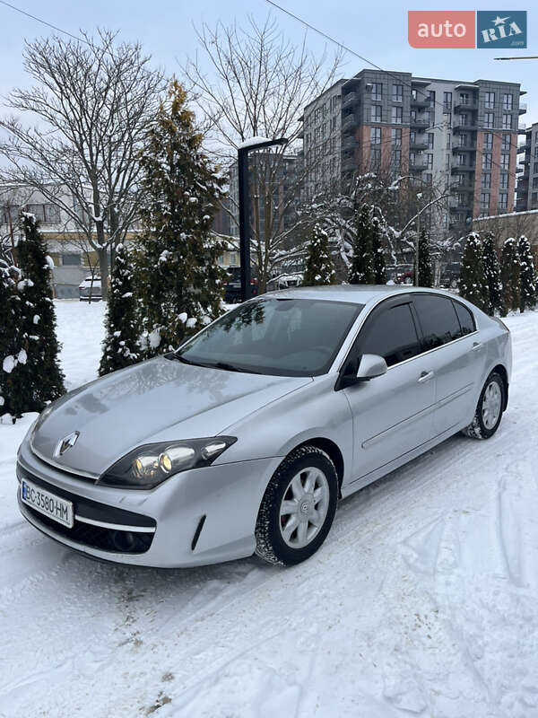 Лифтбек Renault Laguna 2010 в Ужгороде фото Лифтбек Renault Laguna 2010 в Ужгороде