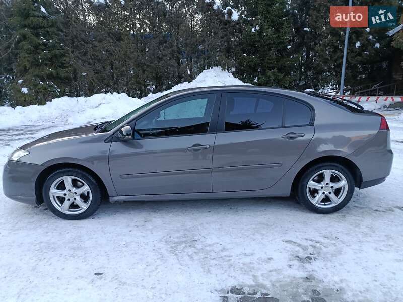 Лифтбек Renault Laguna 2008 в Сколе