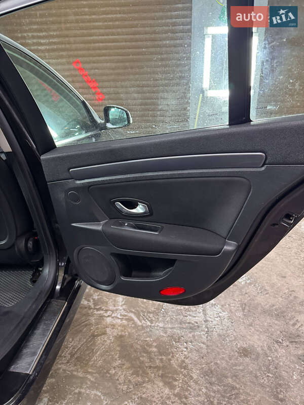 Универсал Renault Laguna 2010 в Киеве фото 7 Универсал Renault Laguna 2010 в Киеве