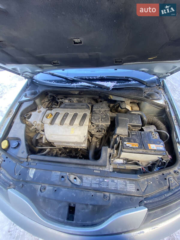 Лифтбек Renault Laguna 2004 в Тернополе