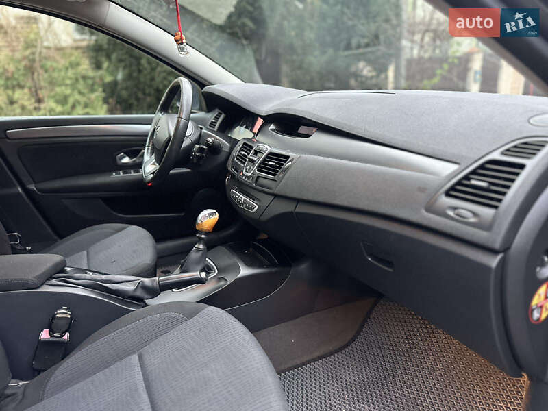 Универсал Renault Laguna 2008 в Дубно