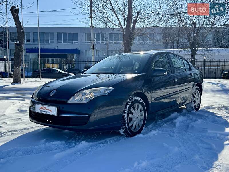 Лифтбек Renault Laguna 2010 в Киеве