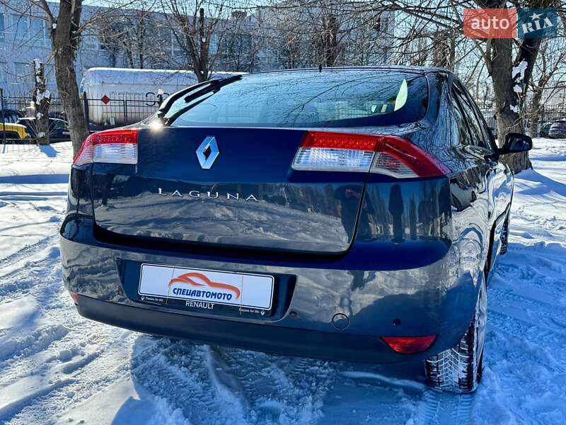 Лифтбек Renault Laguna 2010 в Киеве