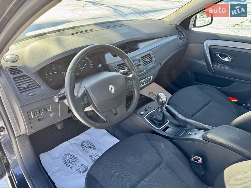 Лифтбек Renault Laguna 2010 в Киеве