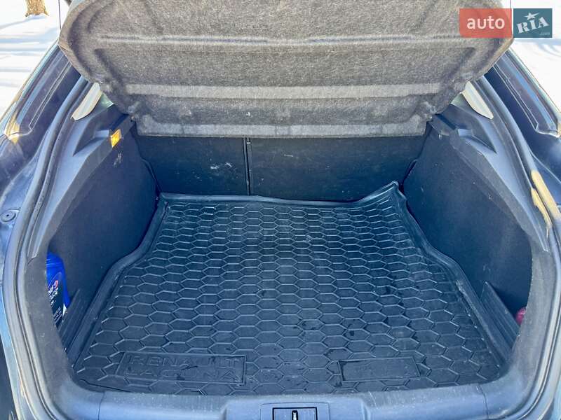 Лифтбек Renault Laguna 2010 в Киеве