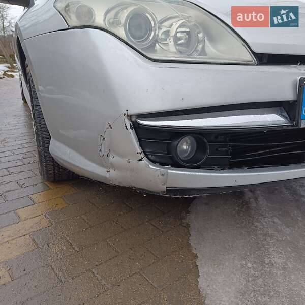 Ліфтбек Renault Laguna 2009 в Чернівцях