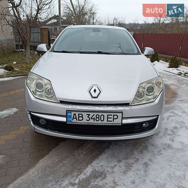 Ліфтбек Renault Laguna 2009 в Чернівцях