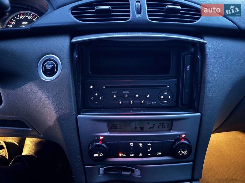 Универсал Renault Laguna 2002 в Бердичеве фото 16 Универсал Renault Laguna 2002 в Бердичеве