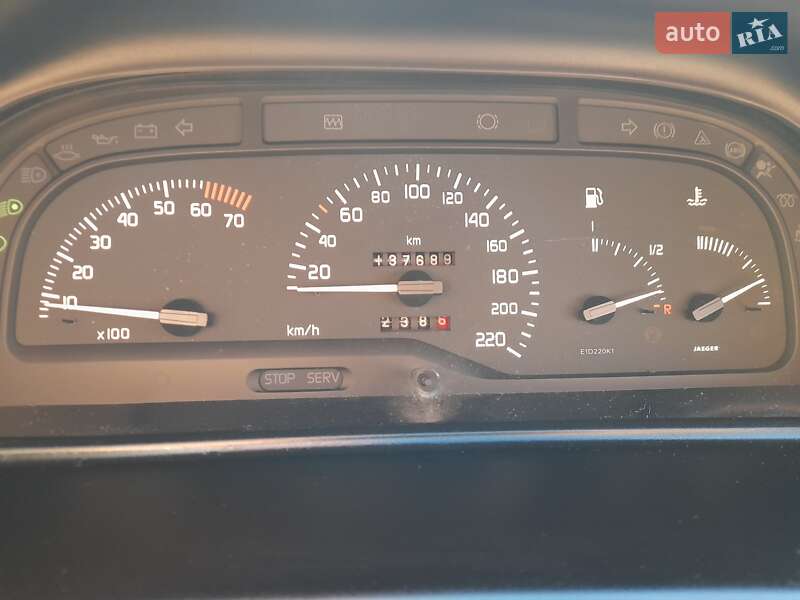 Лифтбек Renault Laguna 1995 в Ровно