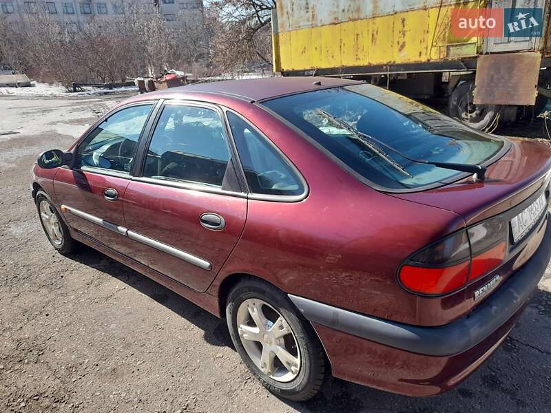 Лифтбек Renault Laguna 1995 в Ровно
