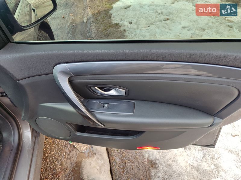 Ліфтбек Renault Laguna 2010 в Харкові