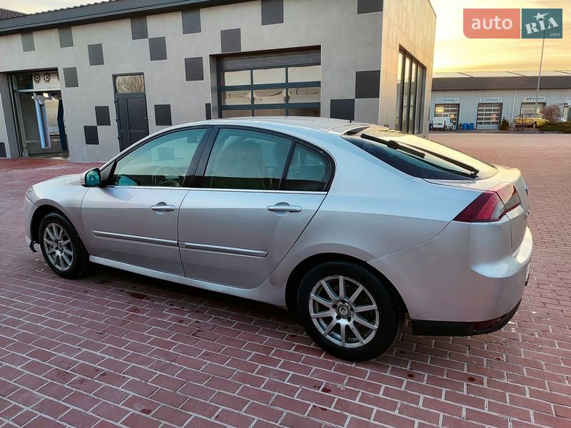 Ліфтбек Renault Laguna 2011 в Сарнах