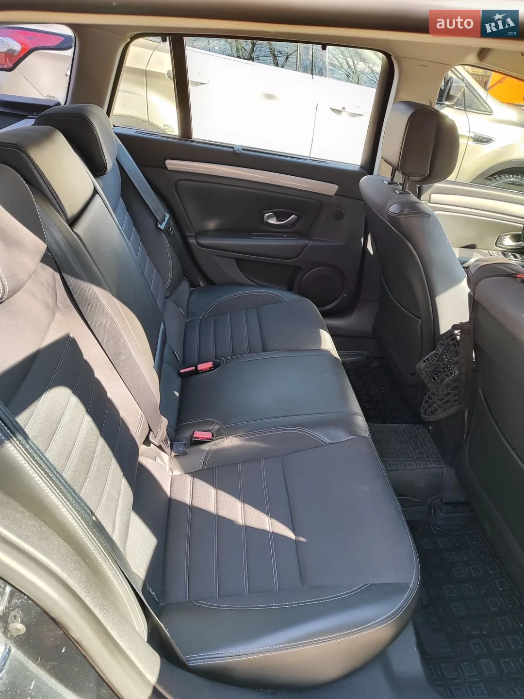 2010 Renault Laguna - мініатюра 14