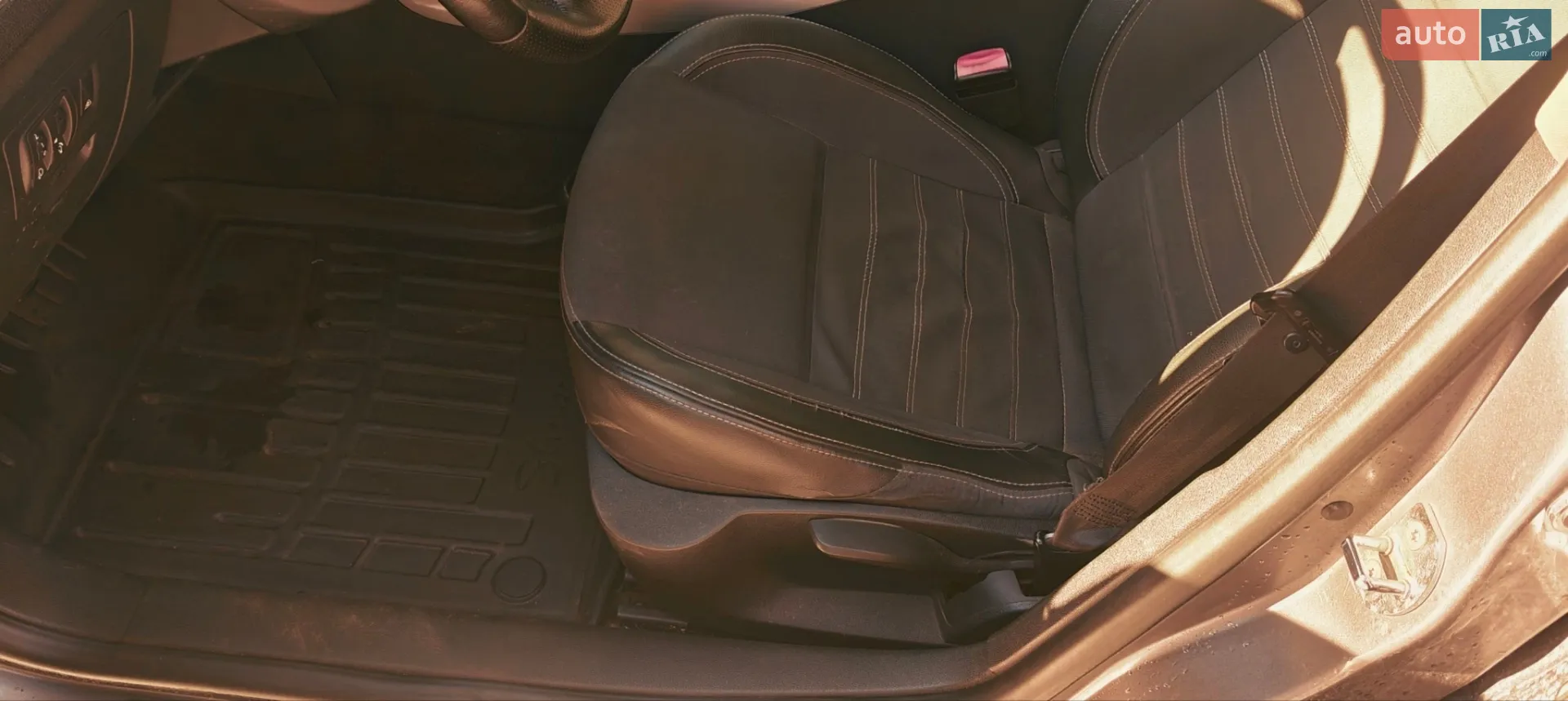 2012 Renault Laguna - мініатюра 23
