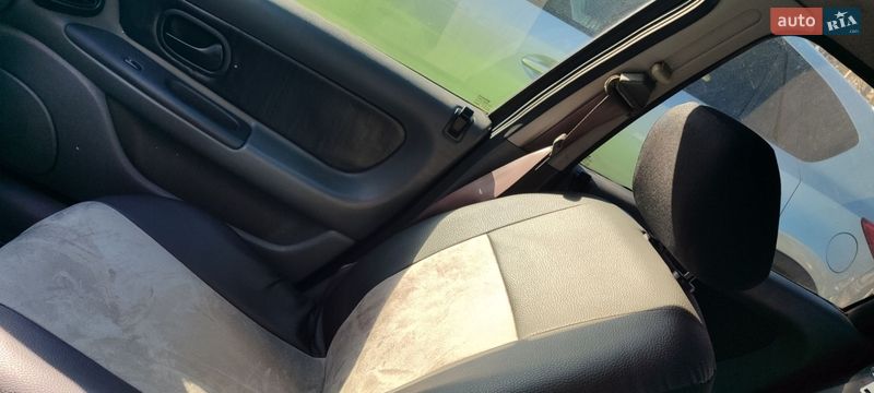 Лифтбек Renault Laguna 1995 в Киеве