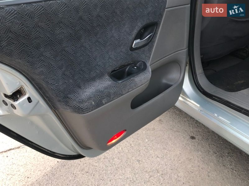 Лифтбек Renault Laguna 2001 в Виннице