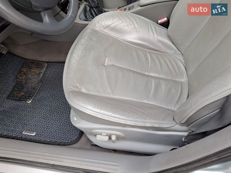 Лифтбек Renault Laguna 2001 в Рудниках фото 6 Лифтбек Renault Laguna 2001 в Рудниках