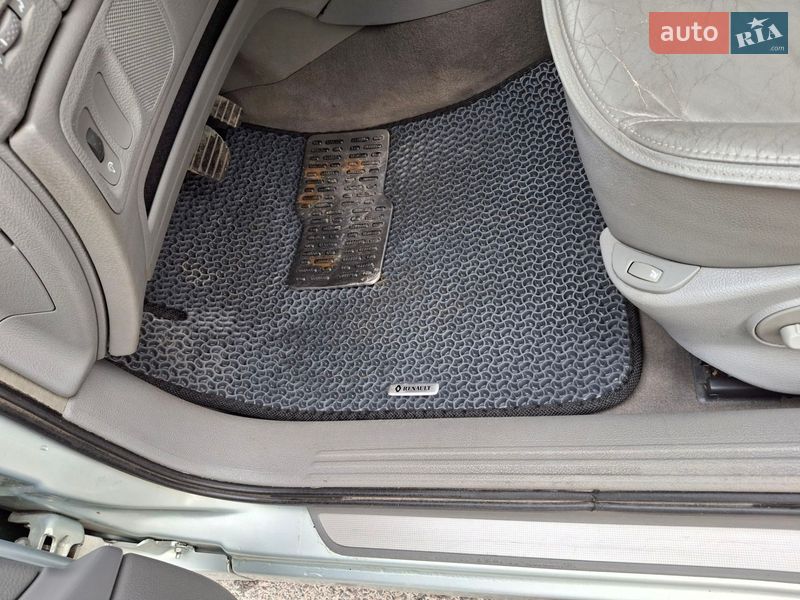 Лифтбек Renault Laguna 2001 в Рудниках фото 15 Лифтбек Renault Laguna 2001 в Рудниках