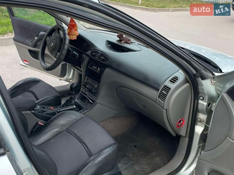 Лифтбек Renault Laguna 2001 в Жмеринке