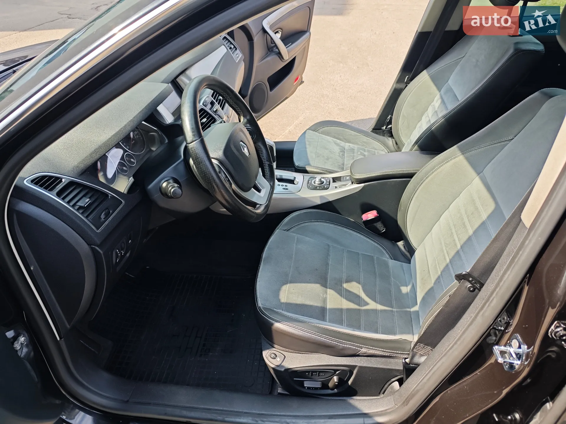 2013 Renault Laguna - мініатюра 28