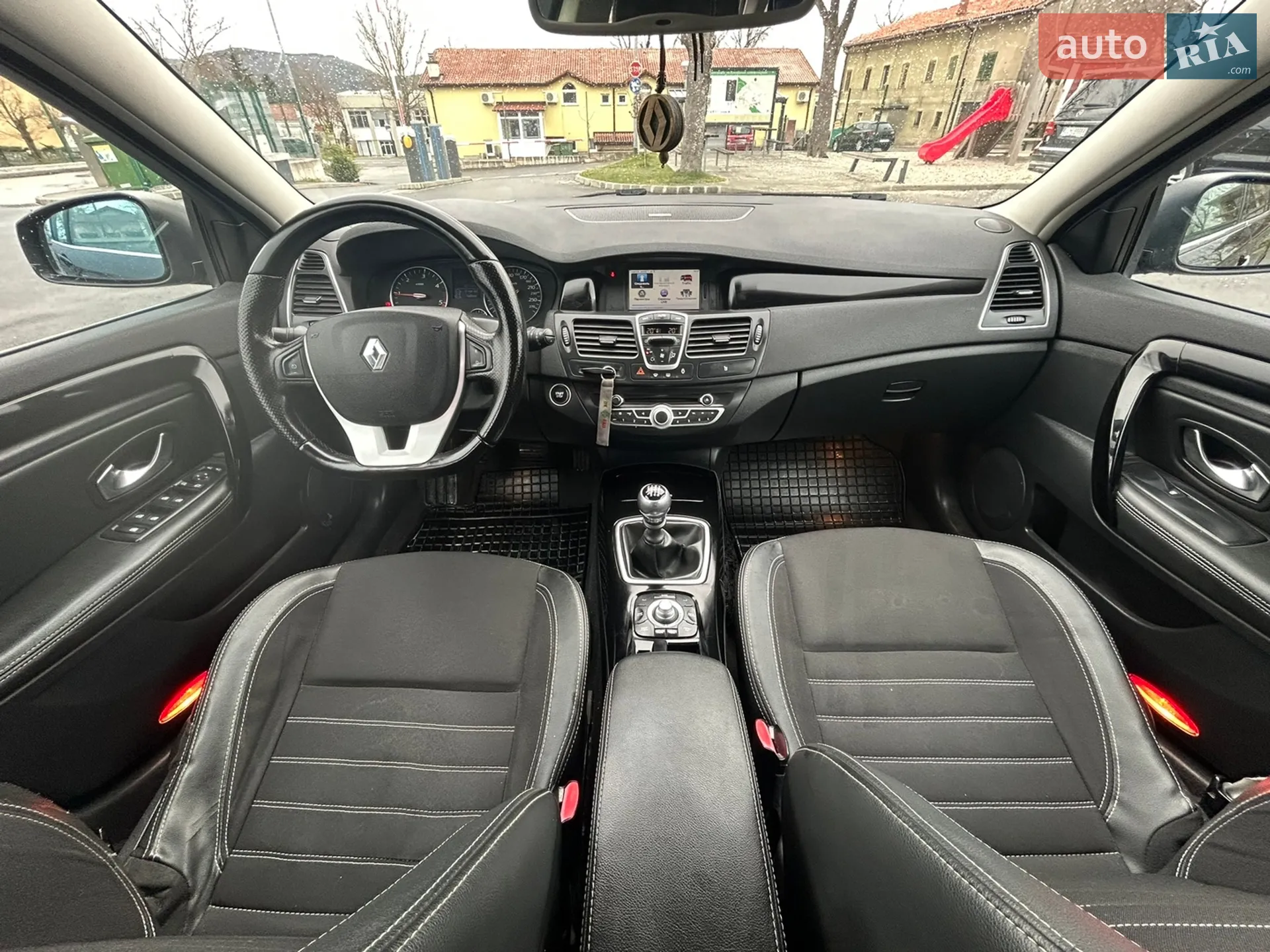 2013 Renault Laguna - мініатюра 43