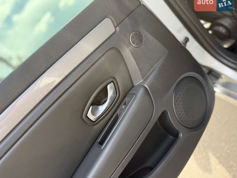 Лифтбек Renault Laguna 2011 в Одессе